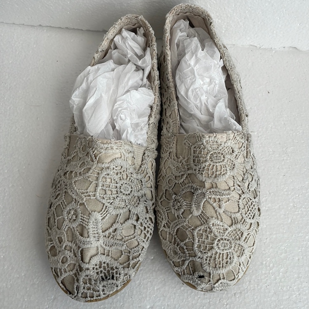 Air Walk Dream slip on flat shoes loafers white floral lace women’s size 7.5